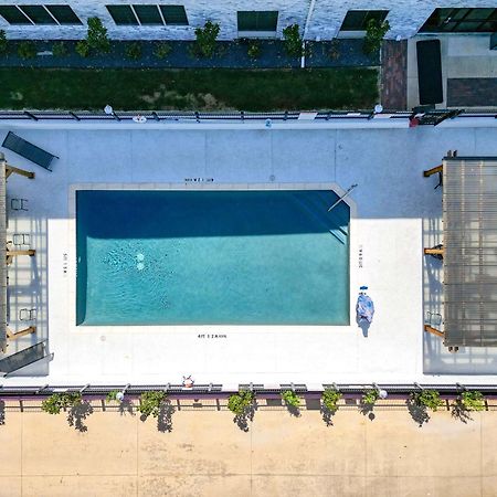 Hampton Inn & Suites Дентон Экстерьер фото
