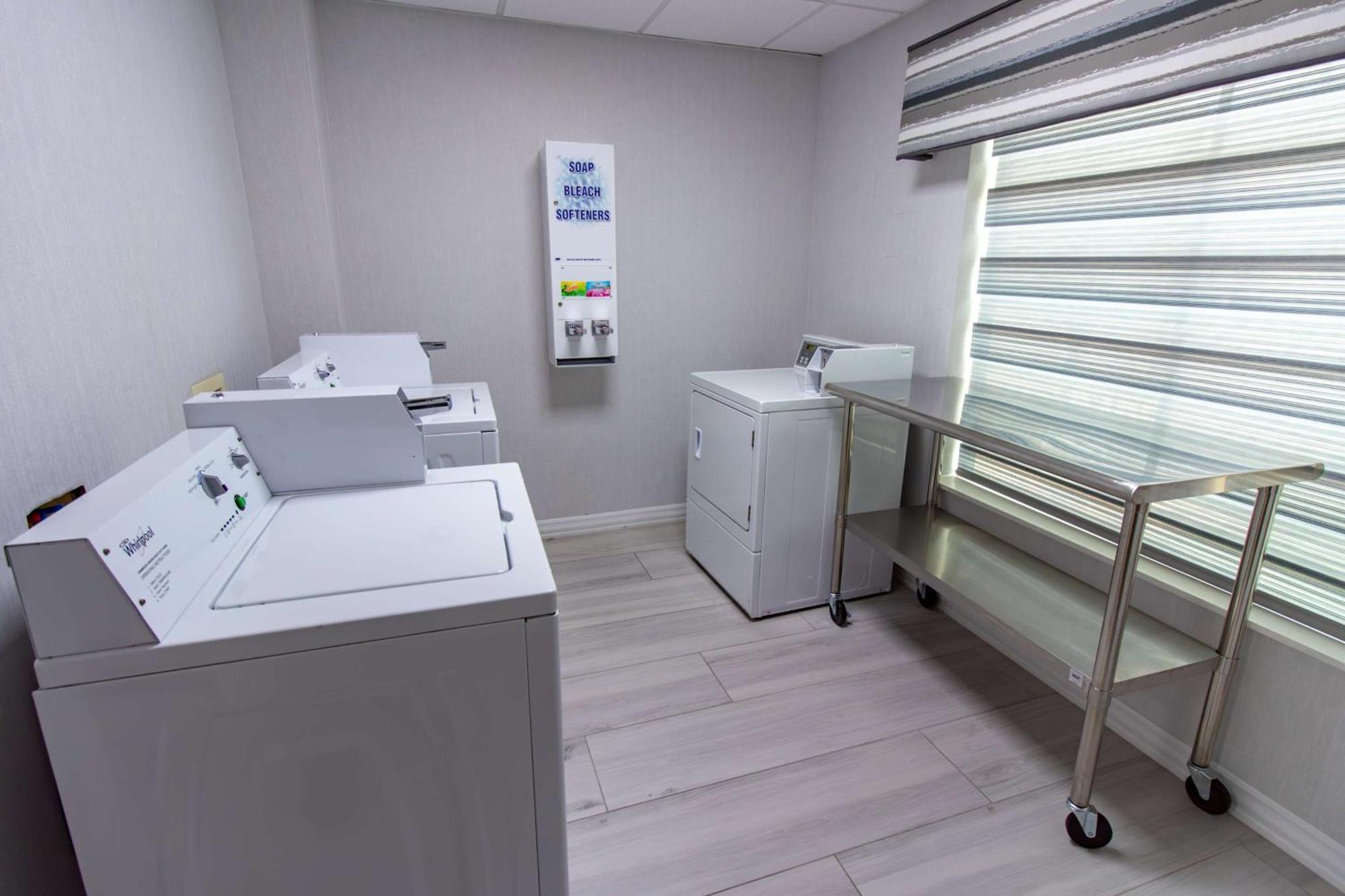 Hampton Inn & Suites Дентон Экстерьер фото