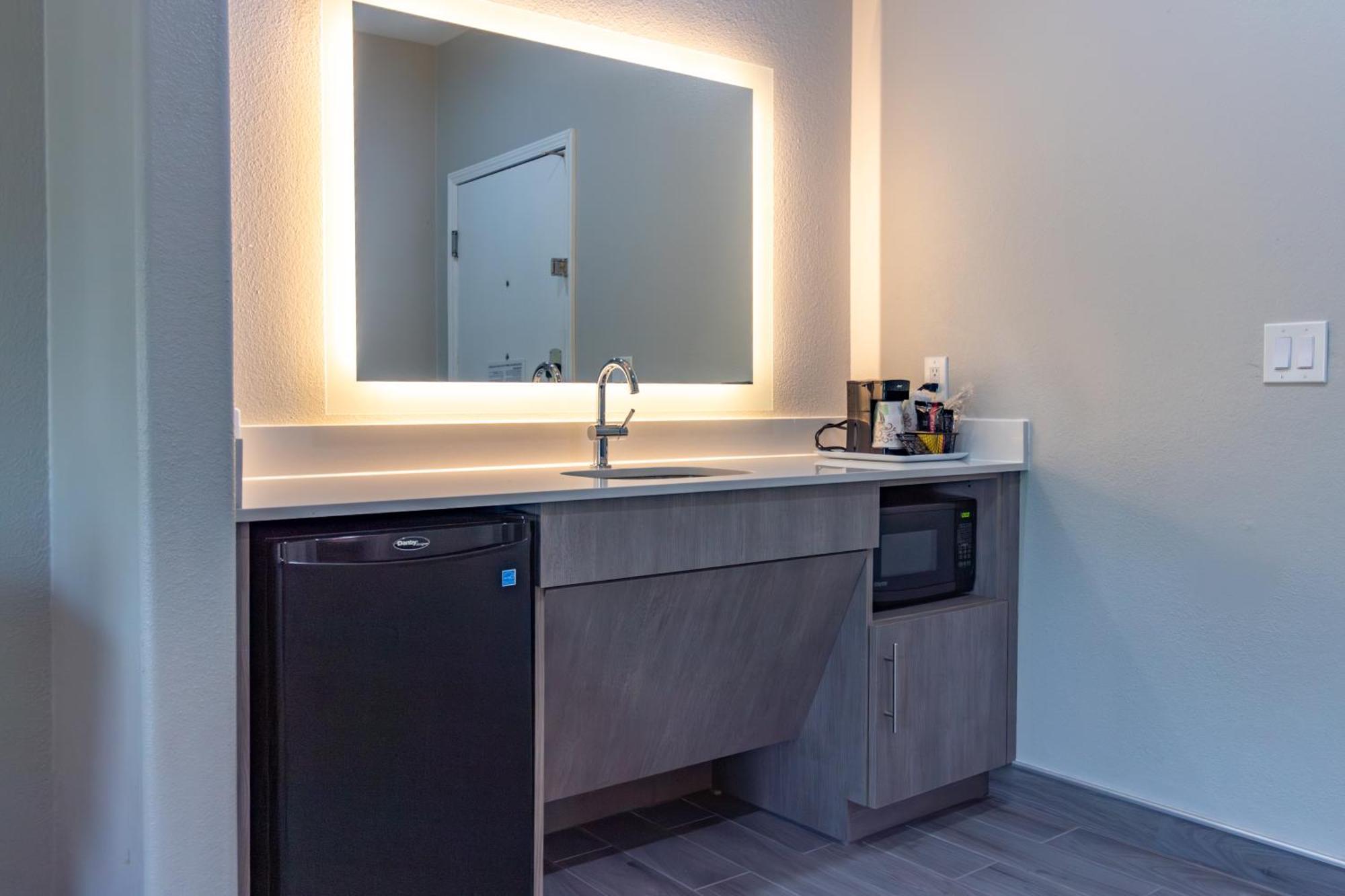 Hampton Inn & Suites Дентон Экстерьер фото