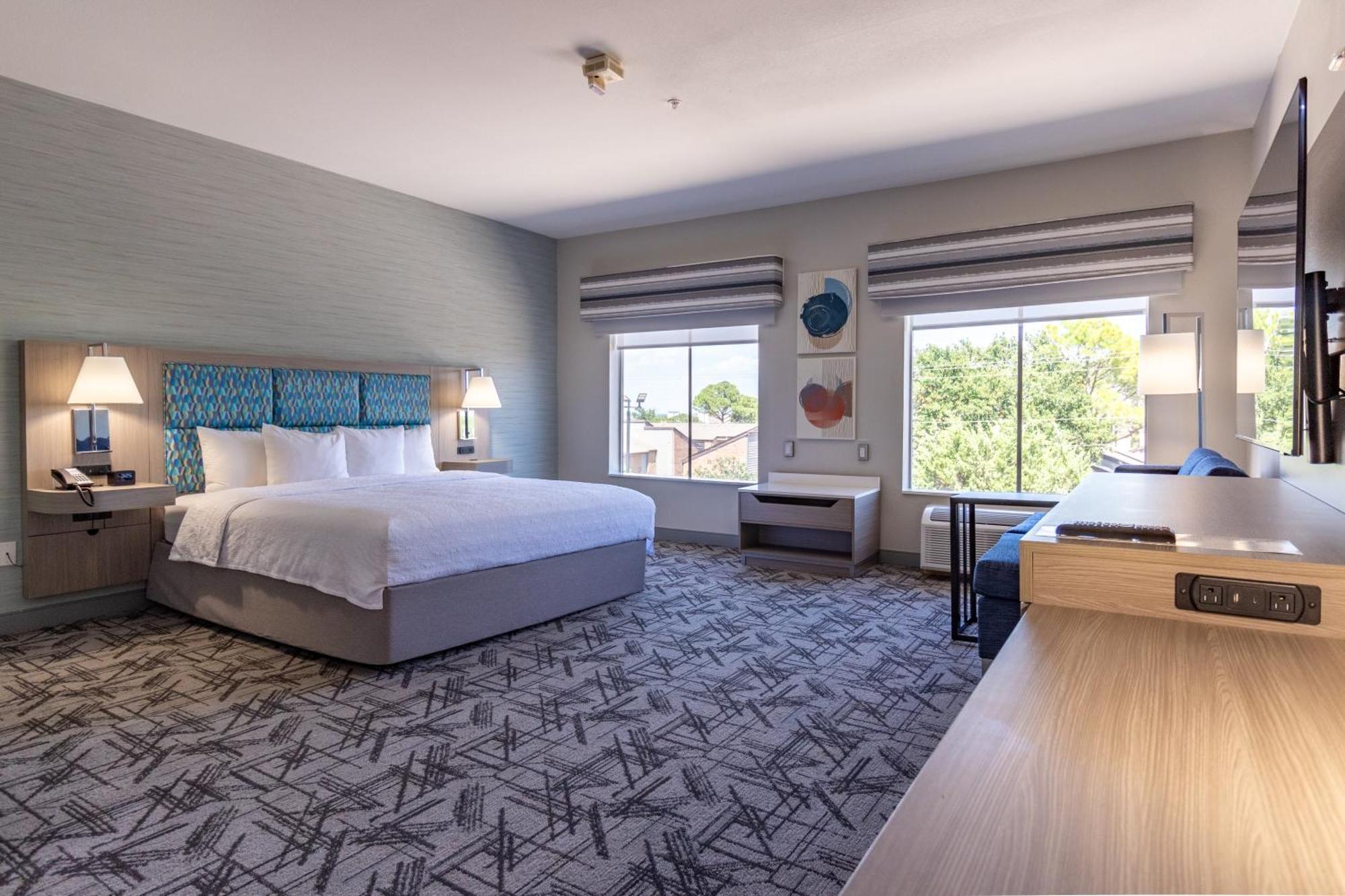 Hampton Inn & Suites Дентон Экстерьер фото