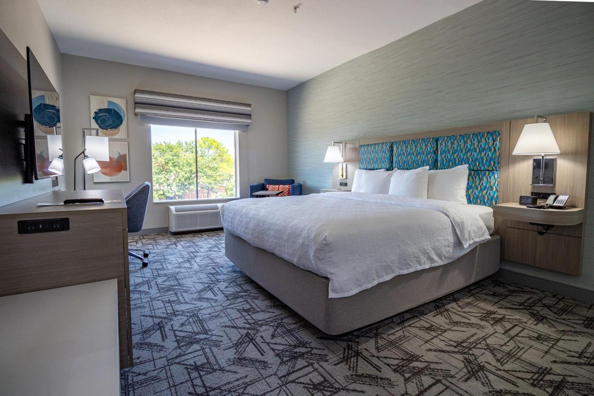 Hampton Inn & Suites Дентон Экстерьер фото