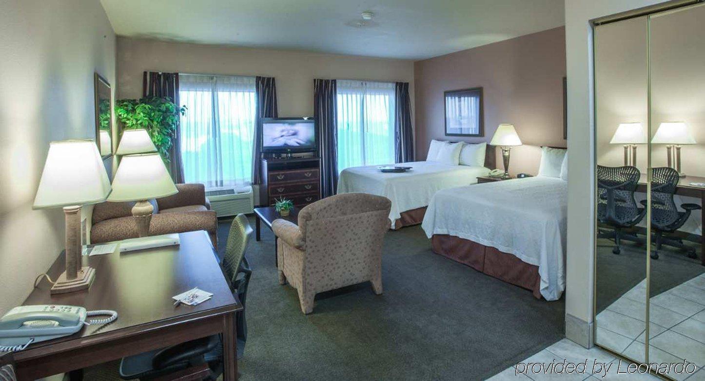 Hampton Inn & Suites Дентон Экстерьер фото